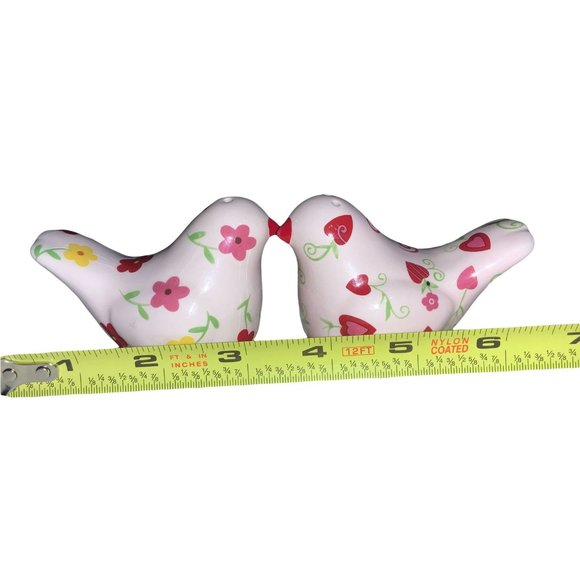 Floral and Heart Birds Salt/ Pepper Shakers - Picture 6 of 6